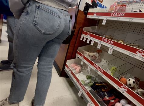 Cute Ass In Jeans Bending Over Tight Jeans Forum