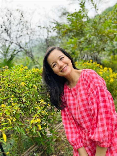 MC Minh Trang Từ hot mom truyền cảm hứng đến lùm xùm trại hè Làng Háo Hức