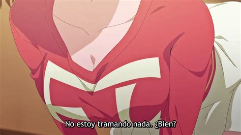 Tu waifu se pone celosa por tu amiga y luego los espía todo el día