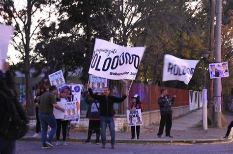 Rolo Figueroa On Twitter Rt Aymararovera Los Carteles Enormes Del