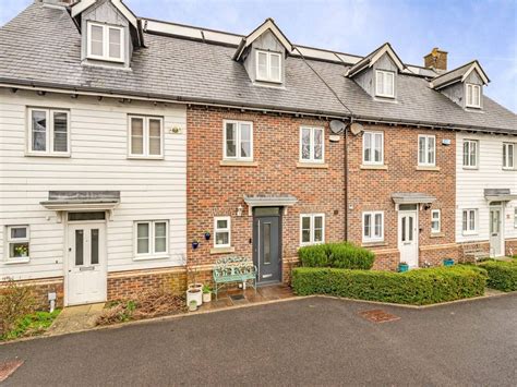 3 Bed Terraced House For Sale In Broomfield Bells Yew Green Tunbridge