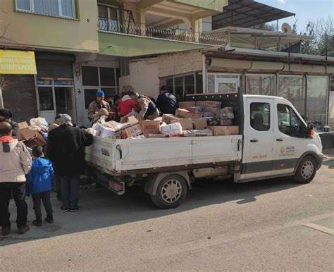 Gölcük ten deprem bölgelerine 41 tır yardım Ankara Masası