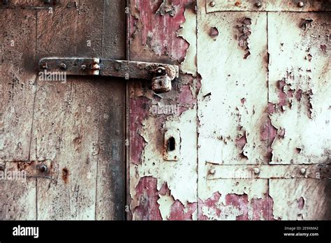 Old Lock Padlock Rusty Bolt Hi Res Stock Photography And Images Alamy