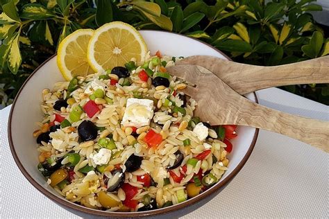 Griechischer Kritharaki Salat