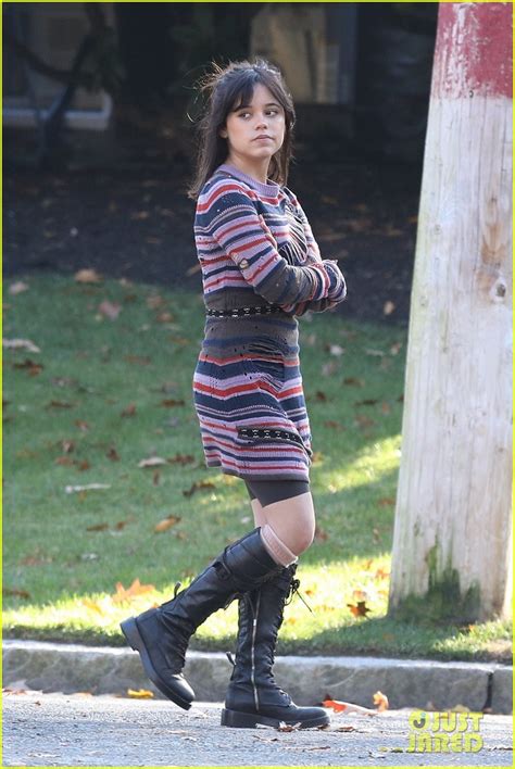 Jenna Ortega Films Running Scenes For Beetlejuice 2 In Boston Photo 1384476 Photo Gallery