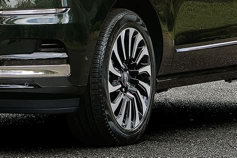 Lincoln Navigator Chrome Wheels