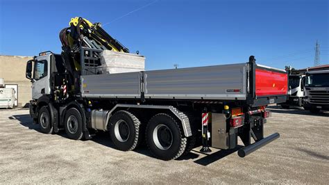 CASSONE RIBALTABILE TRILATERALE Con GRU FASSI F710 RA 2 26 Su IVECO