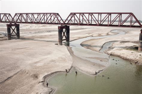 Ganges River Photos Reveal Pollution and Hope