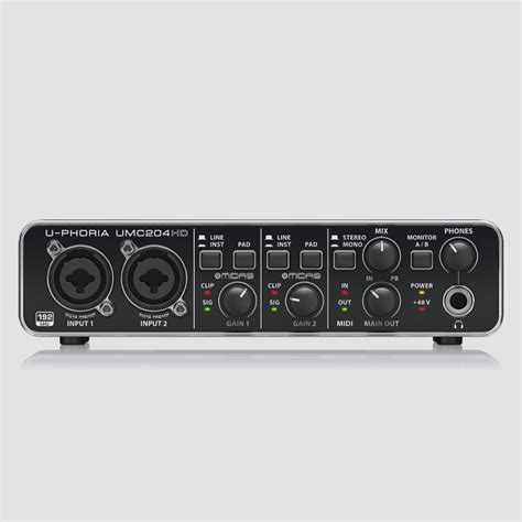 Behringer UMC204HD Analog Mixer - Black Box Pro