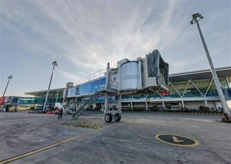 Bandara Apt Pranoto Kini Dilengkapi Garbarata Keren Dan Nyaman