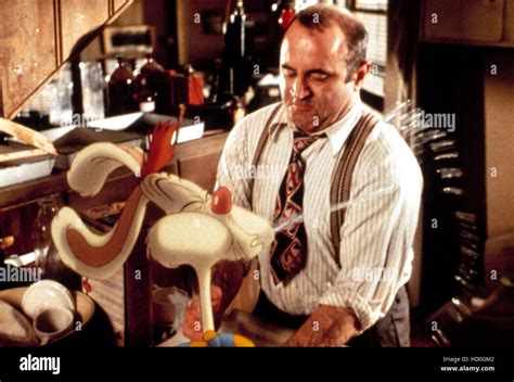 Who Framed Roger Rabbit Roger Rabbit Bob Hoskins 1988 ©buena Vista