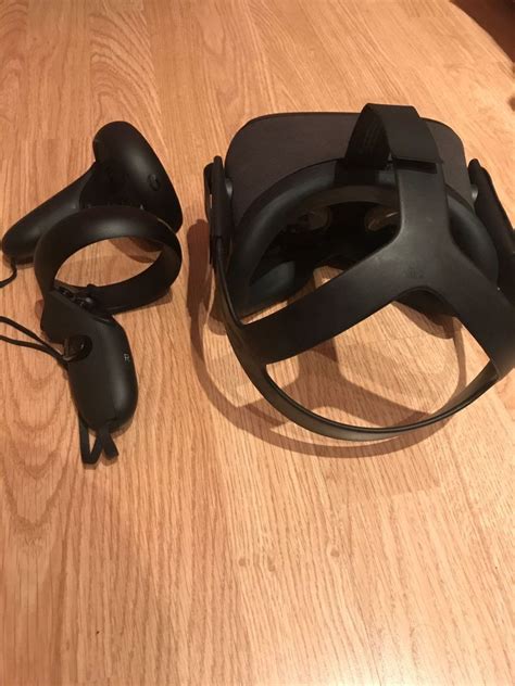 Ochelari Vr Oculus Quest 64 Gb Arad OLX Ro