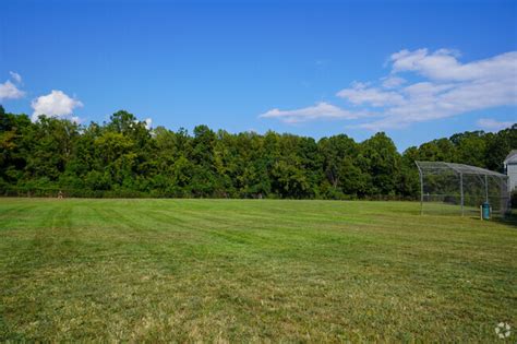 Lorton Station Elementary School, Rankings & Reviews - Homes.com