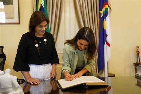 Governadora Raquel Lyra Transmite Cargo Vice Governadora Priscila