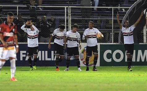 Centurión salva o São Paulo que vira e vence o Danubio no fim