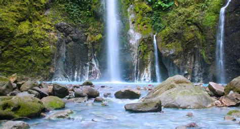 Kesegaran Alam Sekitar Air Terjun 2 Warna - Sumatera Utara