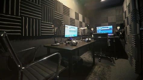 Podcast Studio Setup: How to Setup a Podcast Room