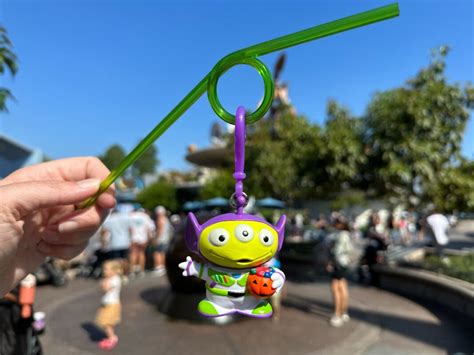 New Halloween Alien Straw Clip Flies Into Disneyland Resort For The