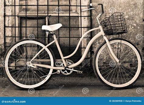 Vintage Bicycle With Basket Stock Photo Image Of Cycling Porch 38288908