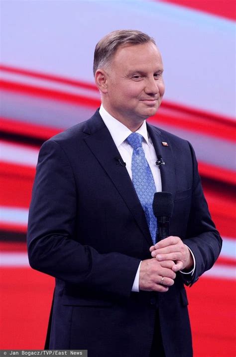 Andrzej Duda zaskakuje wyznaniem Nie jestem zwolennikiem SZCZEPIEŃ