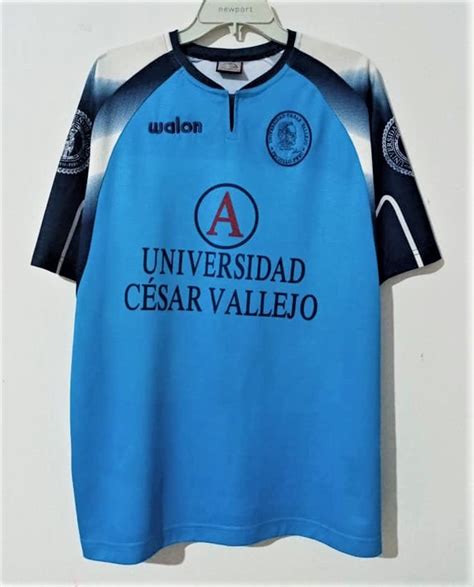 Universidad César Vallejo 2005 Kits