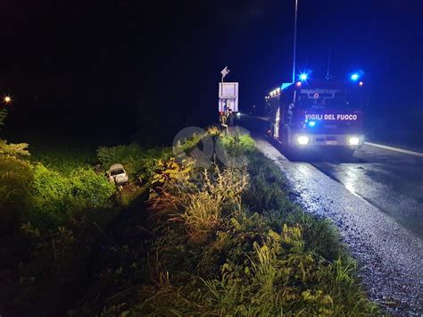 Rivarolo Incidente Stradale Auto Gi Nella Scarpata Sulla