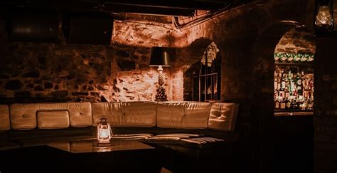 12 Of The Oldest Restaurants In Montreal You Can Still Eat At Photos