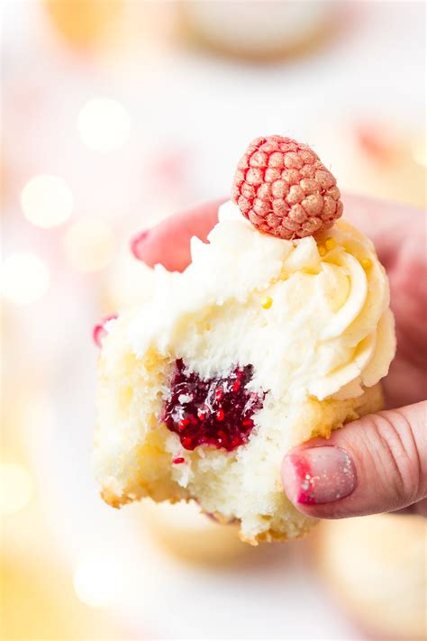 White Chocolate Raspberry Cheesecake Cupcakes