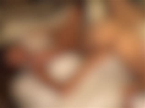 Amateur Lesbian Milfs Fucking in a Hotel Room Vidéos Porno Gratuites YouPorn