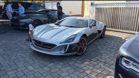 The 1 of 7 surviving [Rimac] concept 1, at Bugatti Beverly Hills. : r ...