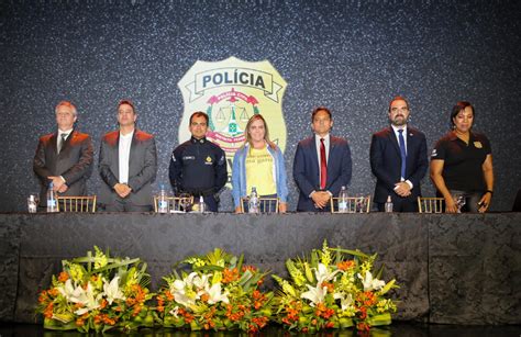 Pcdf Forma Mil Agentes De Pol Cia Acorda Df