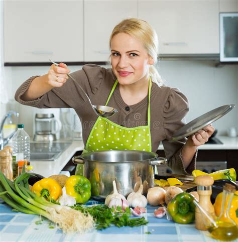 Happy Girl Cooking At Kitchen Stock Image Image Of Saucepan Pepper