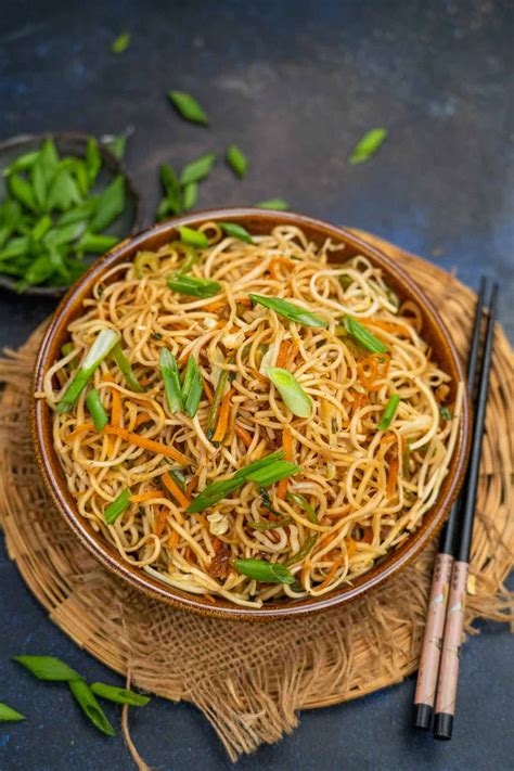 Veg Hakka Noodles Recipe Video