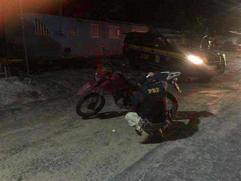 Areia Branca SE PRF recupera motocicleta roubada Polícia Rodoviária