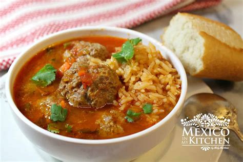 La Clásica Sopa De Albóndigas Recetas De Comida Mexicana