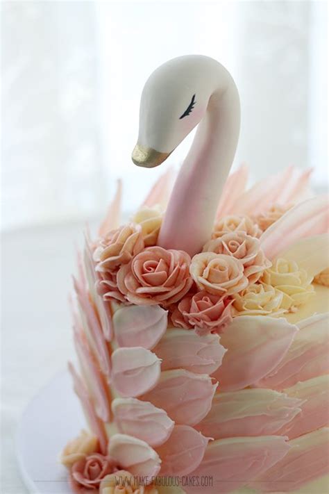 Swan Cake Tutorial