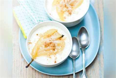 Mousse de mascarpone poires pochées à la vanille et brisures damarettis