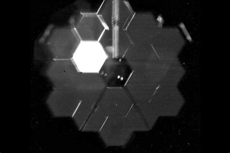 La Primera “selfie” Del Nuevo Telescopio Espacial De La Nasa La Nacion