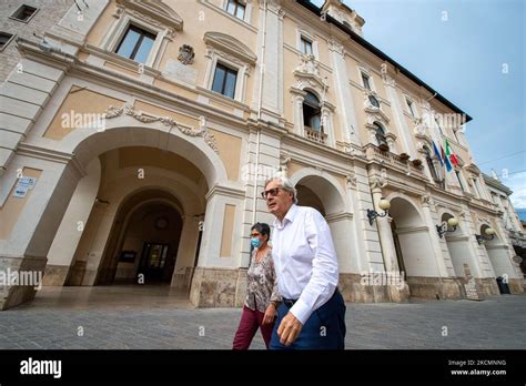 Vittorio Sgarbi Exhibition Hi Res Stock Photography And Images Alamy