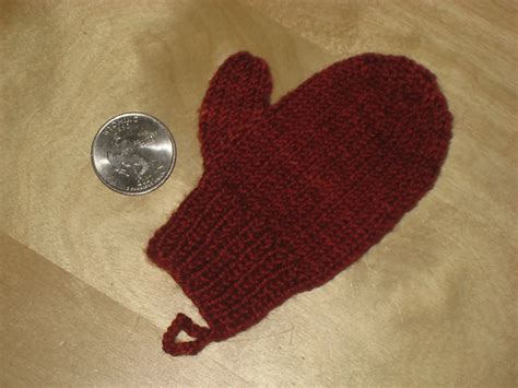 Ravelry Mini Mitten Ornament Pattern By Twitchy Knitter