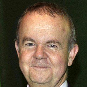 Ian Hislop - Bio, Family, Trivia | Famous Birthdays