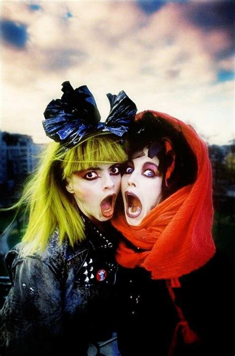 Nina Hagen And Lene Lovich By Derek Ridgers On The Roof Of Arista