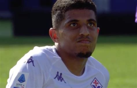 Brutto Infortunio In Bologna Fiorentina Esce In Barella Tra Le Lacrime