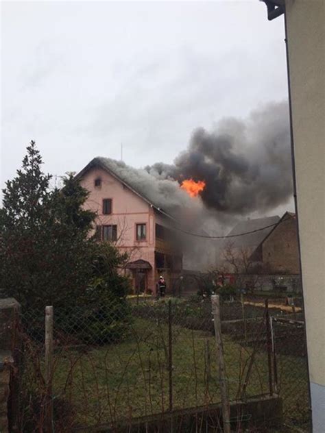 Un Feu Ravage Une Maison Berrwiller Vid O Perception