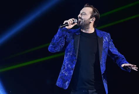 Cesare Cremonini Presenta Possibili Scenari Credo Nel Pop E Nelle