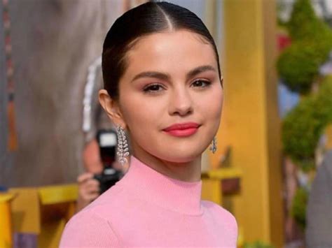 Selena Gomez Nu Mai Foloseste Social Media