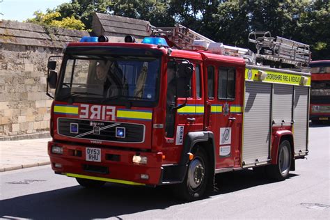 Oy Rhu Oxfordshire Fire Rescue Volvo Fl St Aldga Flickr