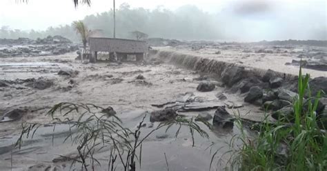 Video Viral Banjir Lahar Gunung Semeru Meluas Satu Dusun Terisolasi