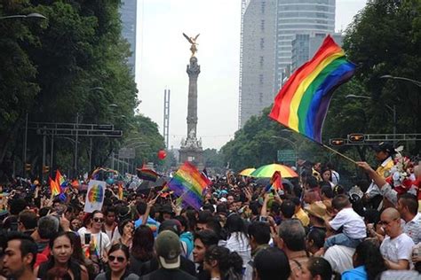 La Jornada Cndh Celebra Versi N De Marcha De Orgullo De Diversidad