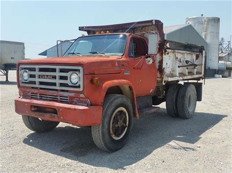 16 GMC 7000 Dump Truck